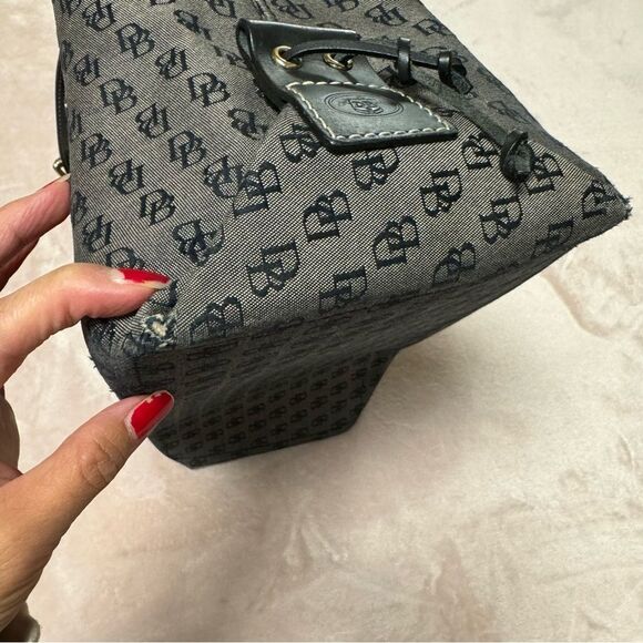 Dooney & Bourke Jacquard signature large bag - Picture 12 of 16